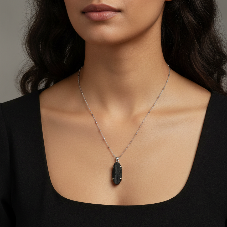 Collana in argento con ciondolo pietra Tormalina