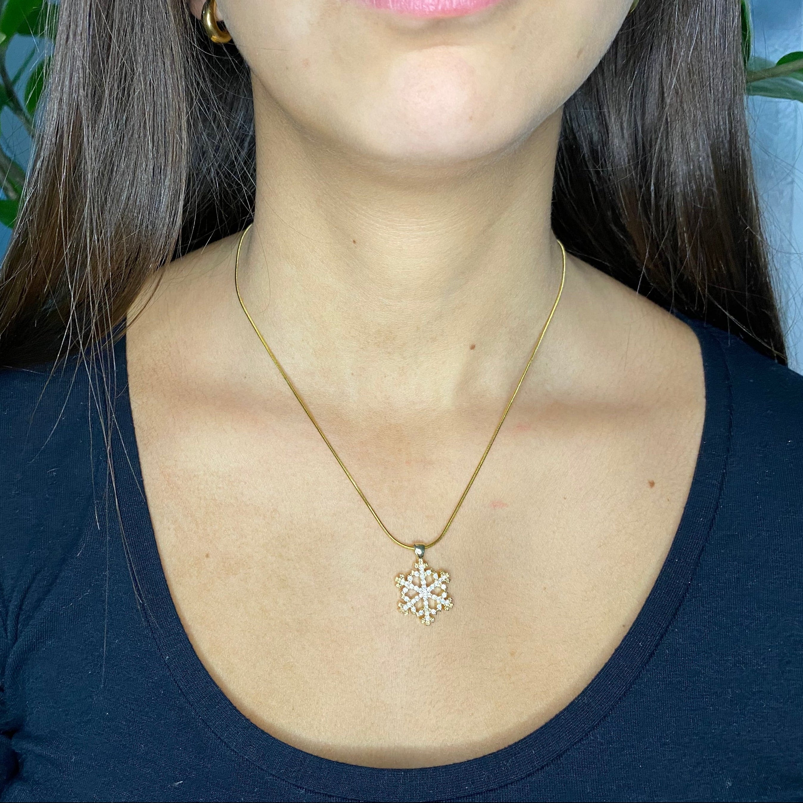 Collana in Acciaio con Ciondolo Fiocco di Neve e Cristalli