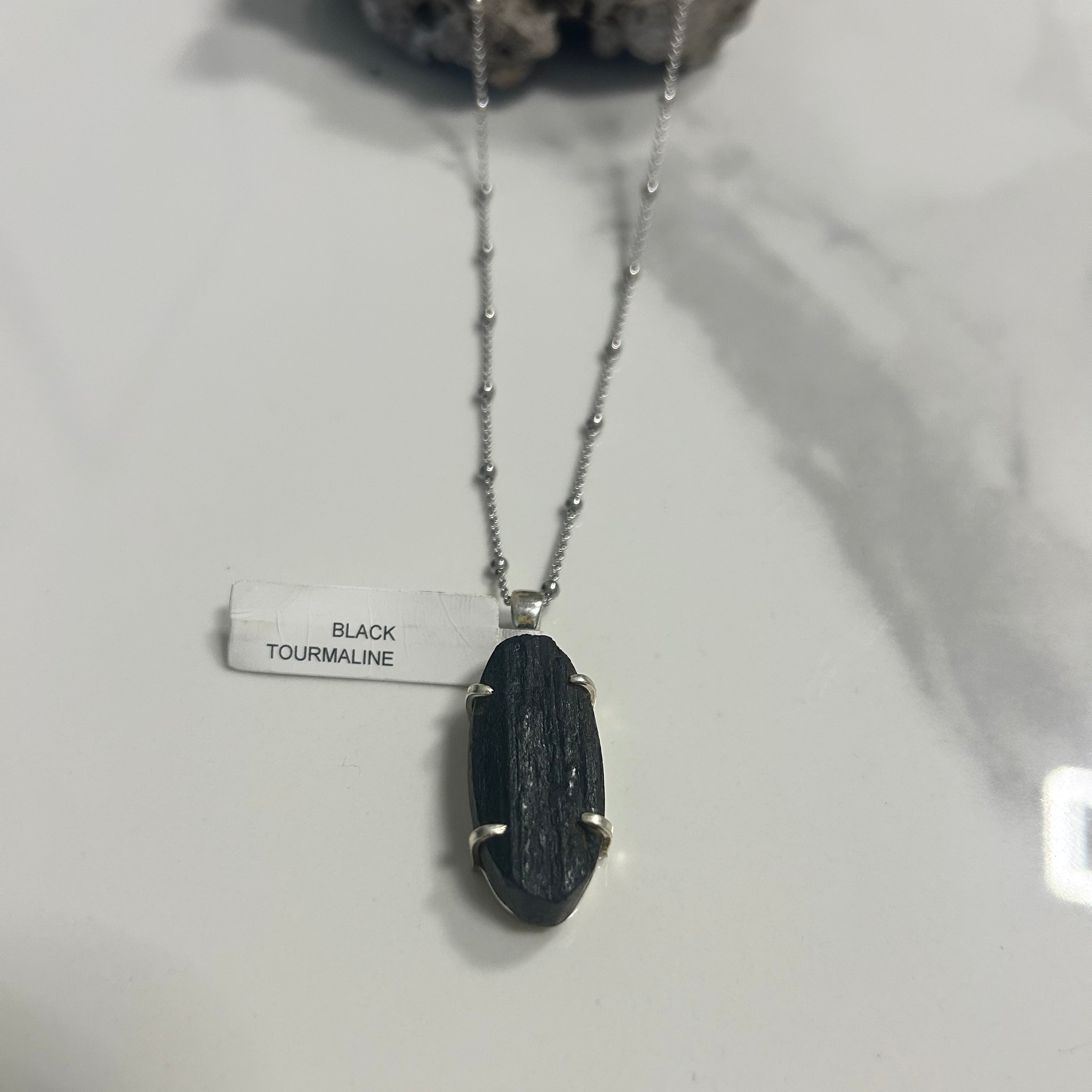 Collana in argento con ciondolo pietra Tormalina