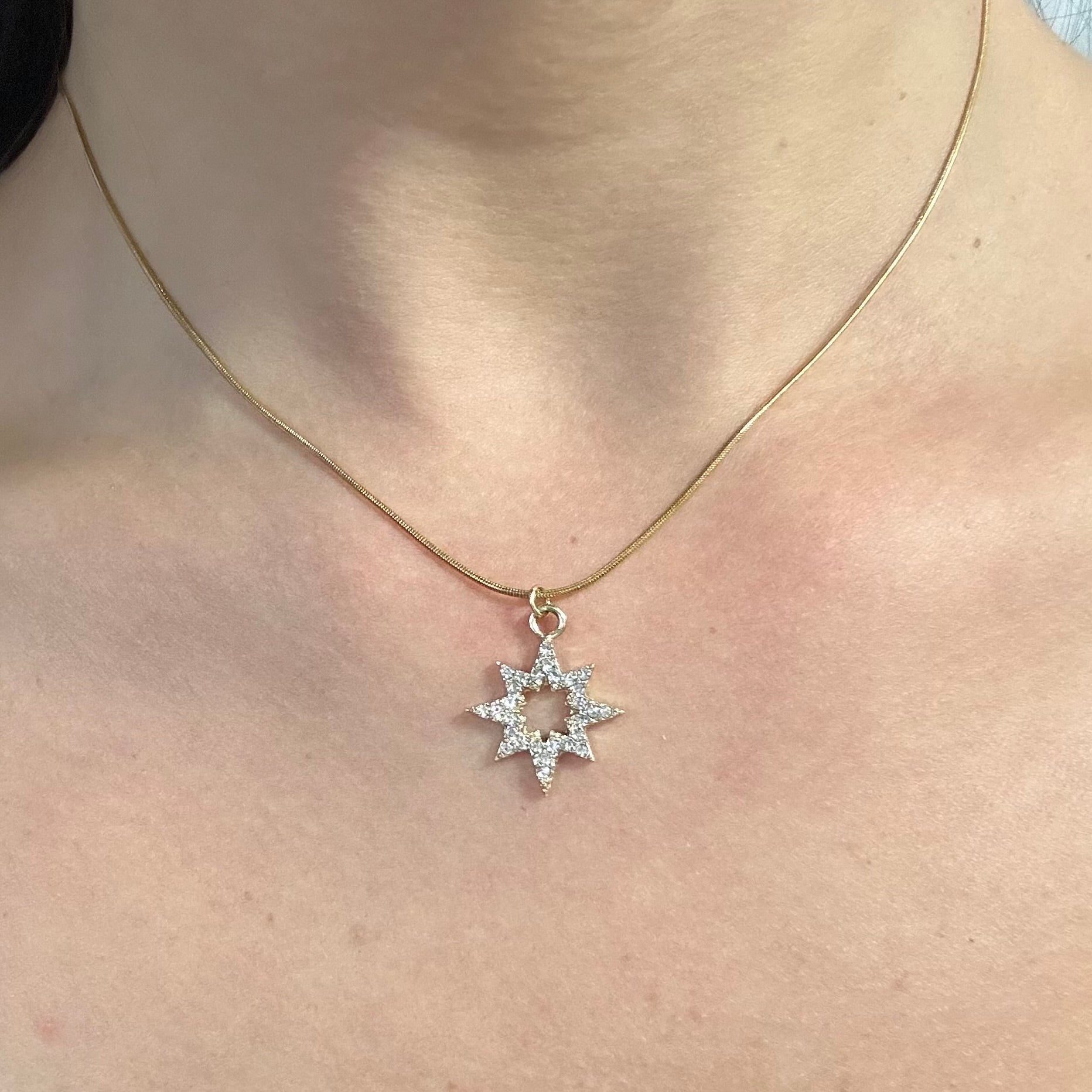 Collana in Acciaio con Ciondolo Fiocco di Neve e Cristalli